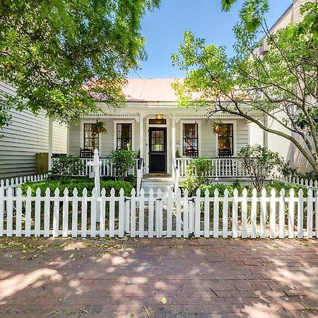 Waldburg Cottage Savannah Exterior photo